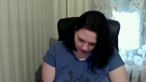 OlyaAndNetty online show from October 21, 10:27 am