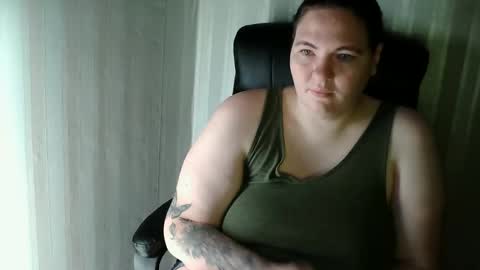 OlyaAndNetty online show from November 12, 2:56 am