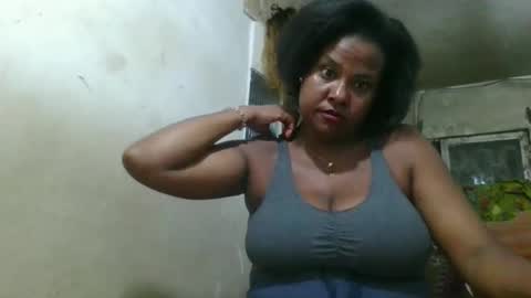 Snapshot of olyvienne90 chatting on November 25, 8:42 pm olyvienne90 online show from November 25, 8:42 pm