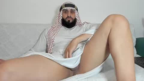 Snapshot of omar_xoxo chatting on June 20, 9:17 pm Omar online show from June 20, 9:17 pm