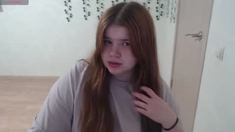  MellY  online show from June 10, 7:46 pm