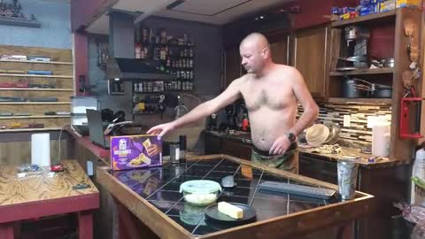 Snapshot of omfgy chatting on January 10, 6:20 pm Norm online show from January 10, 6:20 pm