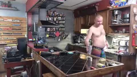 Snapshot of omfgy chatting on March 20, 10:25 pm Norm online show from March 20, 10:25 pm