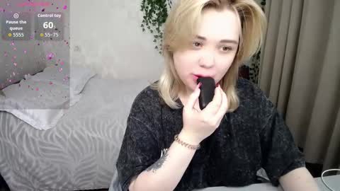 Snapshot of omg_itsperfect chatting on January 7, 5:10 am Fina online show from January 7, 5:10 am