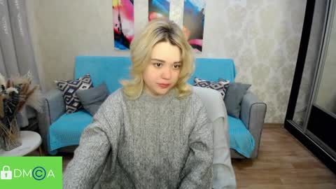 Snapshot of omg_itsperfect chatting on March 30, 7:37 pm Fina online show from March 30, 7:37 pm