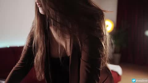    or    online show from November 5, 6:30 pm