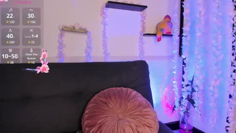 Violette online show from February 3, 9:07 pm