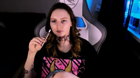 on_yxxx online show from December 10, 3:44 pm