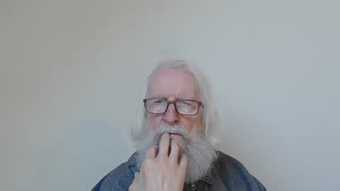 Somewhere over the rainbow online show from November 29, 9:23 am