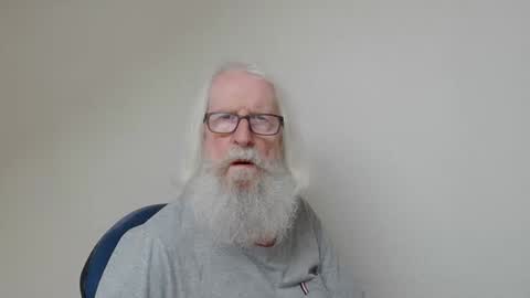 Somewhere over the rainbow online show from March 5, 2:13 pm