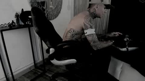 Snapshot of onceagain97_ chatting on May 16, 8:07 pm ... online show from May 16, 8:07 pm