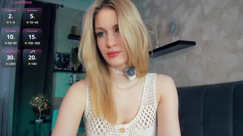 Ana online show from December 19, 7:26 am