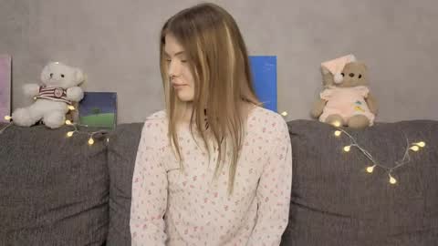 Eva online show from May 28, 1:30 pm
