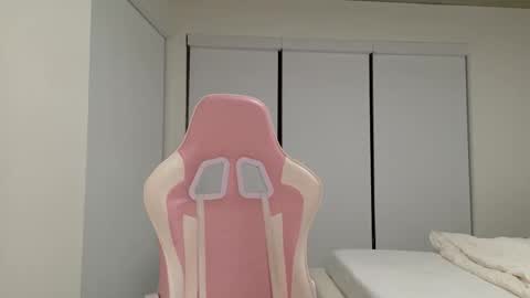 oneandonlytaylorcollins online show from February 6, 1:49 am