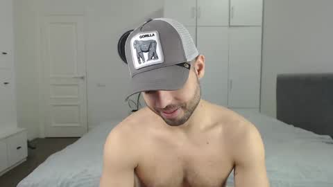 Snapshot of onebestlover chatting on March 5, 12:22 pm onebestlover online show from March 5, 12:22 pm