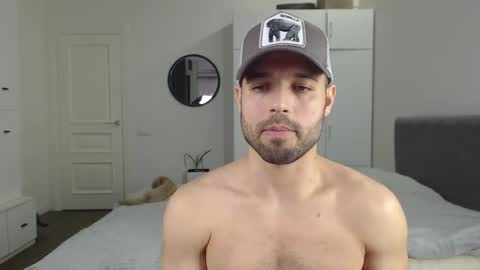 Snapshot of onebestlover chatting on March 6, 3:24 pm onebestlover online show from March 6, 3:24 pm