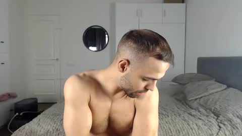 Snapshot of onebestlover chatting on October 22, 10:04 am onebestlover online show from October 22, 10:04 am