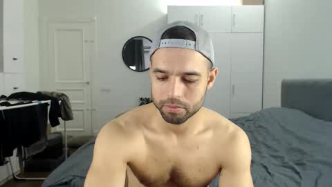 Snapshot of onebestlover chatting on November 7, 8:58 am onebestlover online show from November 7, 8:58 am