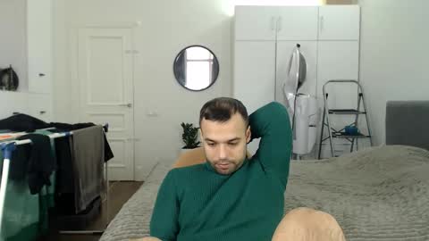 onebestlover online show from January 17, 9:47 am