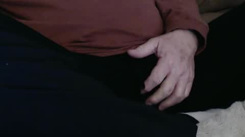 Snapshot of onehanglow chatting on January 10, 8:26 pm Butch online show from January 10, 8:26 pm