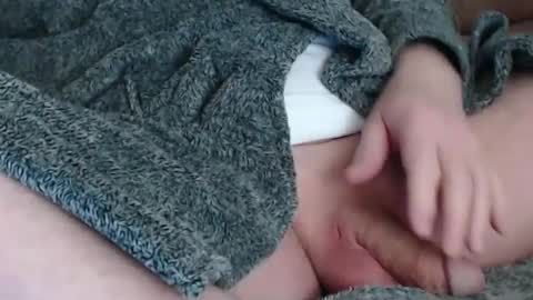 Snapshot of onehanglow chatting on February 19, 7:59 pm Butch online show from February 19, 7:59 pm