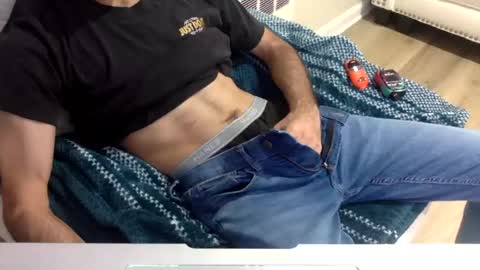 onehitwonder21 online show from July 26, 6:37 pm