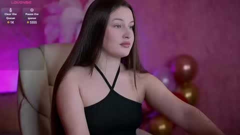 Snapshot of onelaya chatting on February 16, 8:00 pm L A Y A online show from February 16, 8:00 pm