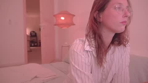 Snapshot of onelittlemermaid chatting on October 4, 9:57 pm Ariel online show from October 4, 9:57 pm