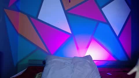 onessandra online show from February 4, 2:17 am