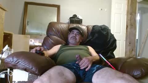 Snapshot of onewayallday chatting on December 21, 1:42 pm onewaykenny online show from December 21, 1:42 pm