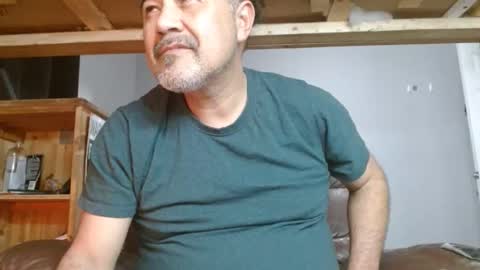 Snapshot of onewayallday chatting on January 18, 11:36 am onewaykenny online show from January 18, 11:36 am