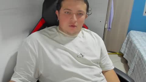 Andres INDEPENDENT MODEL online show from November 9, 12:20 am