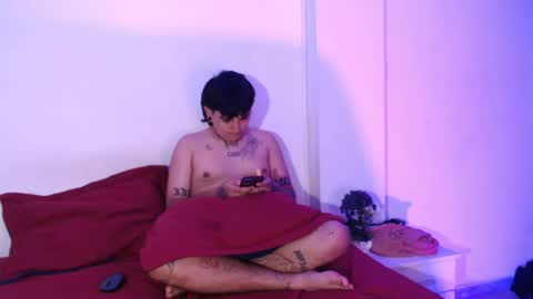 Snapshot of onixandghosty chatting on July 28, 8:52 pm onixandghosty online show from July 28, 8:52 pm