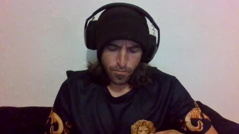 Snapshot of oniyoshiken chatting on April 12, 4:01 pm oniyoshiken online show from April 12, 4:01 pm
