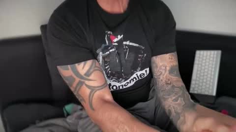 onkel90 online show from June 10, 7:13 pm