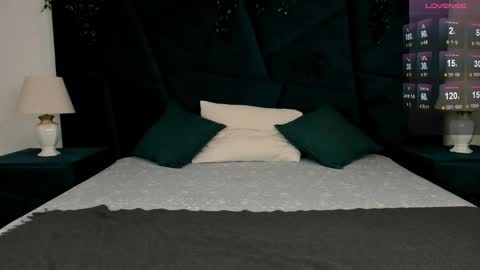 Erick  online show from November 24, 6:02 am