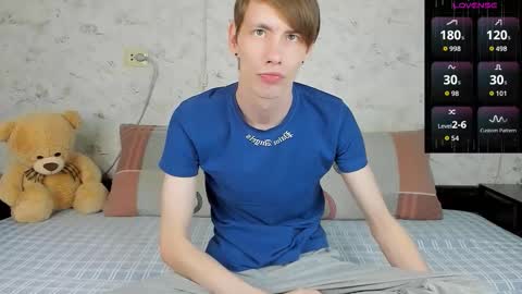 Erick  online show from February 13, 4:14 pm