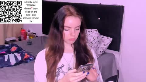 only_sarah1 online show from December 24, 12:11 am