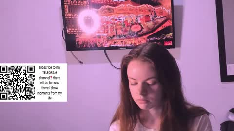 only_sarah1 online show from December 24, 11:44 pm