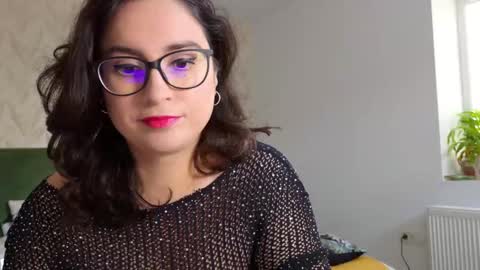 Snapshot of onlyella92_ chatting on November 17, 10:32 am onlyella92_ online show from November 17, 10:32 am