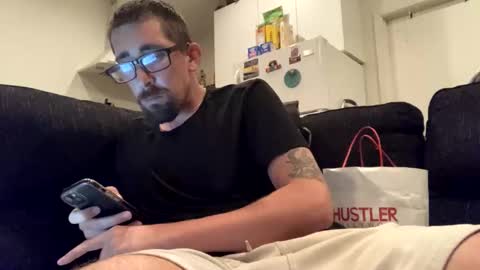 Snapshot of onthecumup69 chatting on May 14, 12:56 pm onthecumup69 online show from May 14, 12:56 pm