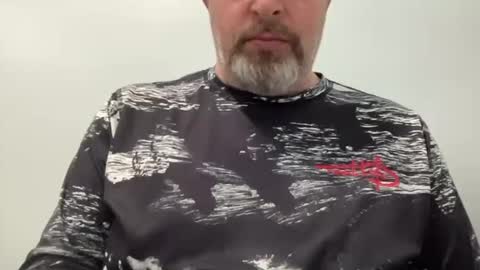 Snapshot of onthedlhere chatting on February 18, 2:27 pm onthedlhere online show from February 18, 2:27 pm