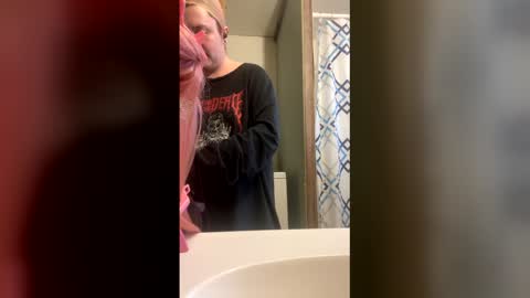 Onyx online show from March 13, 11:33 pm