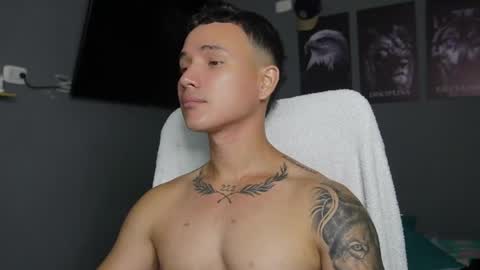 Snapshot of onyx_voss chatting on May 27, 12:35 pm onyx_voss online show from May 27, 12:35 pm