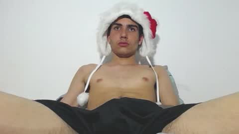 onzas_ online show from November 5, 12:21 am