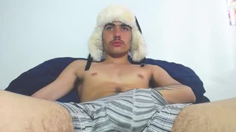 Snapshot of onzas_ chatting on January 14, 9:20 pm onzas_ online show from January 14, 9:20 pm