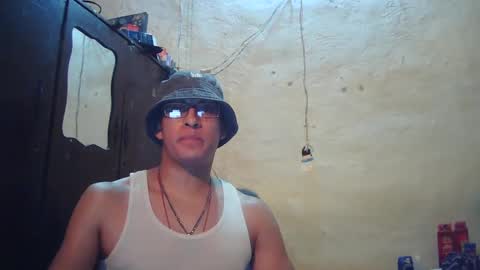 oomaurooo online show from September 20, 7:09 am