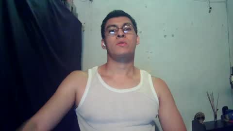 Snapshot of oomaurooo chatting on June 18, 4:35 am oomaurooo online show from June 18, 4:35 am