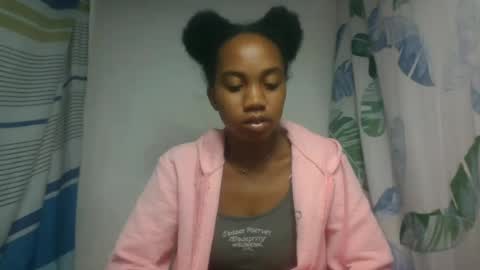 Snapshot of oooorazanamalala chatting on June 18, 10:03 pm oooorazanamalala online show from June 18, 10:03 pm
