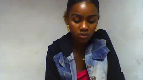 Snapshot of oooorazanasoa chatting on June 17, 4:52 pm oooorazanasoa online show from June 17, 4:52 pm